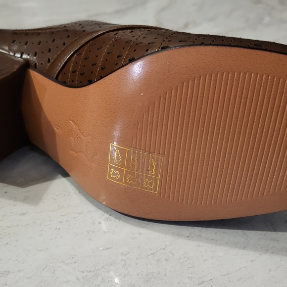 American Duchess Bellvue Oxfords - Picture 2 of 5